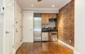 521 E 5th St #4C
