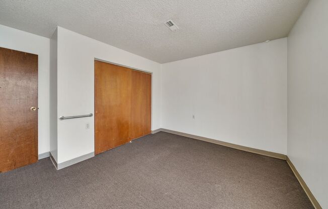 1 bed, 1 bath, $850, Unit 205