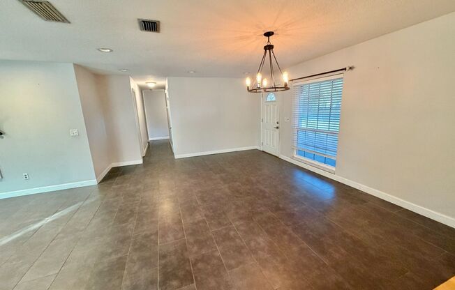 Altamonte Springs - 4 Bedroom, 2 Bathroom - $2,495.00 POOL HOME