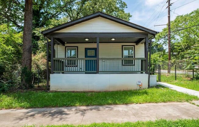 Stunning Renovated 3BR/2BA Home - Minutes from Downtown Atlanta!