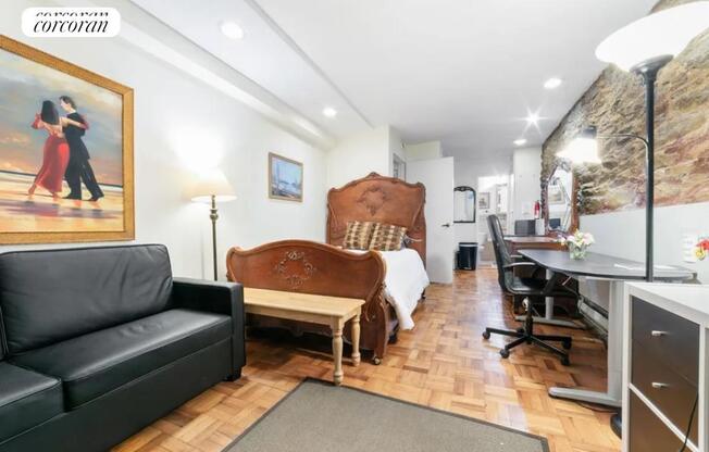 413 E 85 ST