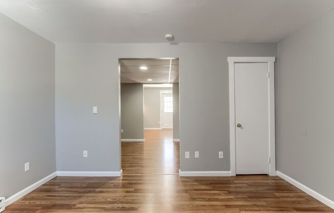 2 beds, 1 bath, $1,300, Unit 1778