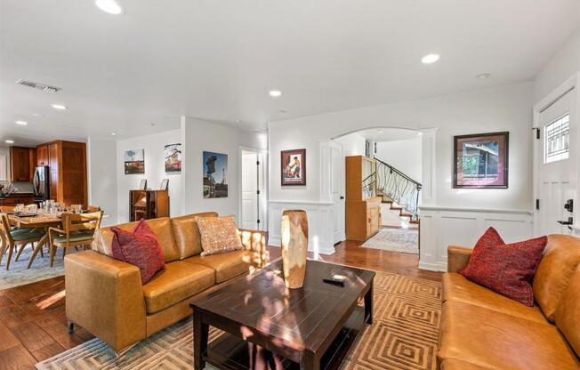 4 beds, 3 baths, 2,500 sqft, $10,500