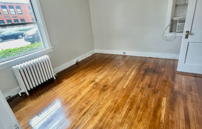 2357 Brownsville Road (Full Service)