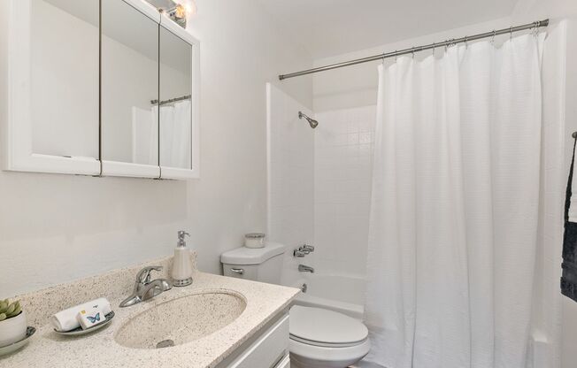 1 bed, 1 bath, 570 sqft, $1,850, Unit 20