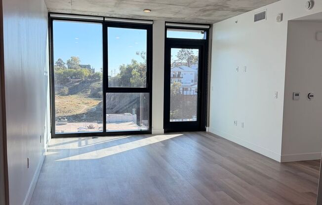 2 beds, 2 baths, 816 sqft, $4,349, Unit 505