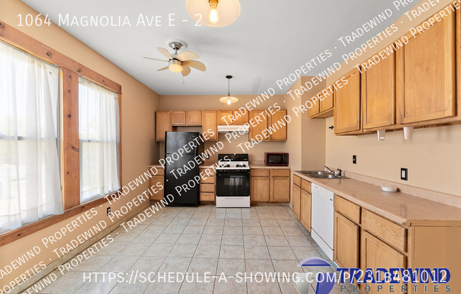 1064 MAGNOLIA AVE E