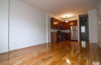 3 beds, 2.5 baths, $4,152, Unit 1A