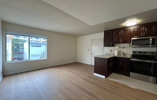 1 bed, 1 bath, 325 sqft, $2,200, Unit 20