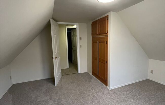 1 bed, 1 bath, $1,500, Unit 1017 1/2