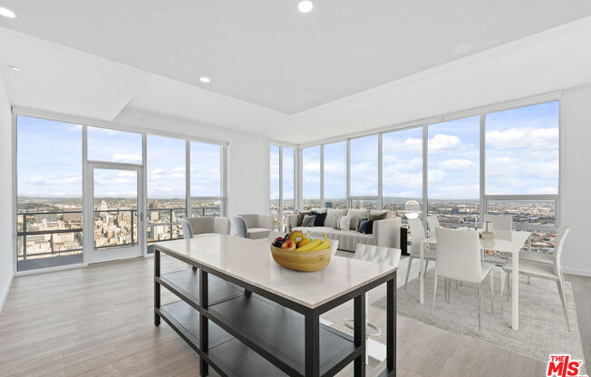 3 beds, 3 baths, 1,709 sqft, $7,788, Unit 5107