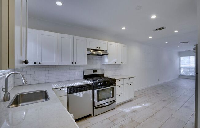 1208 Shelley Ave