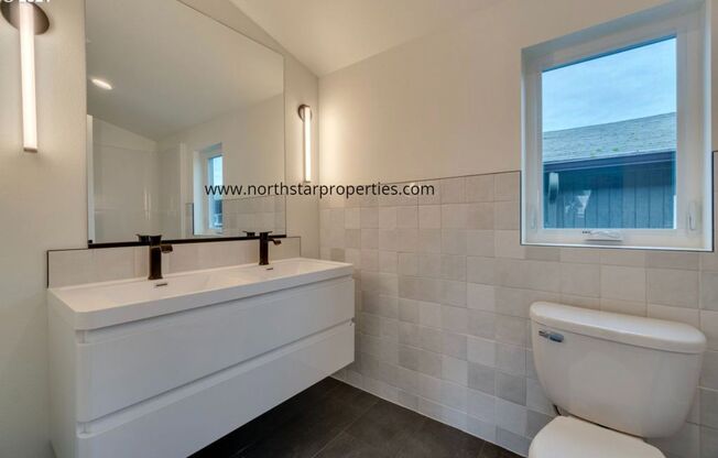 2 beds, 2.5 baths, $2,975, Unit MU-DIVI3019