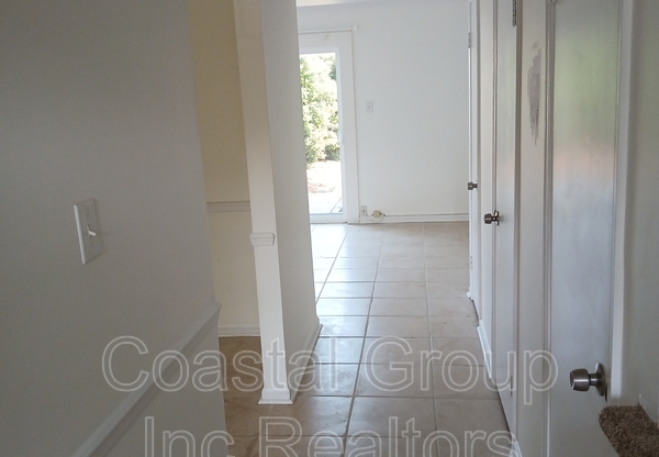 2241 SEDGEWICK DR DR