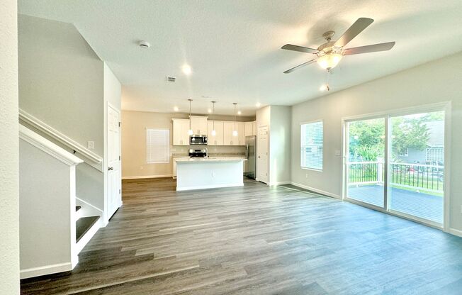 Brand-New 3-Bedroom Home Near NS Mayport with Modern Comforts and Prime Location!