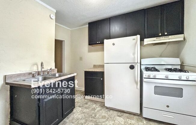 180 CLARK PL