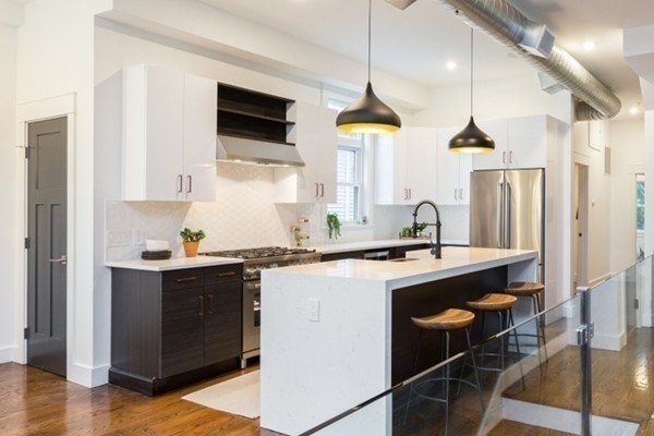 18 HIGHLAND AVE
