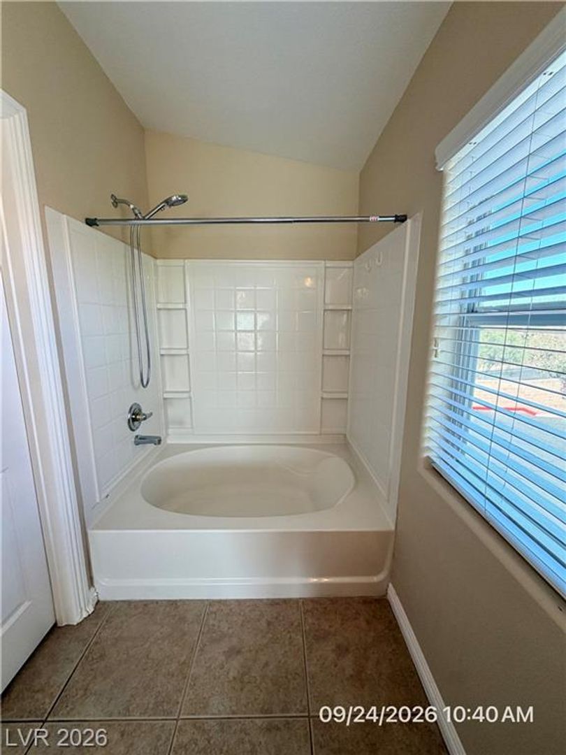 2 beds, 2 baths, $1,550, Unit # 101
