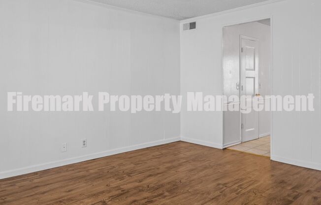 2 beds, 1.5 baths, $1,299, Unit 7