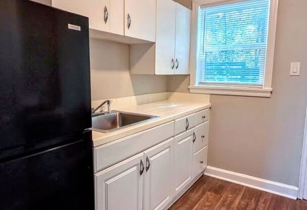 1 bed, 1 bath, 900 sqft, $1,199, Unit 595-C