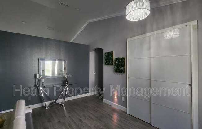 2223 BARBARA DR
