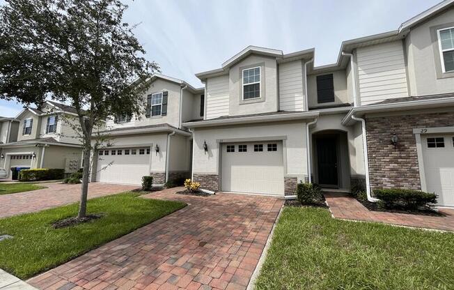 33 MAYO CT