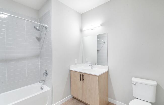 1 bed, 1 bath, 918 sqft, $2,220, Unit 4205
