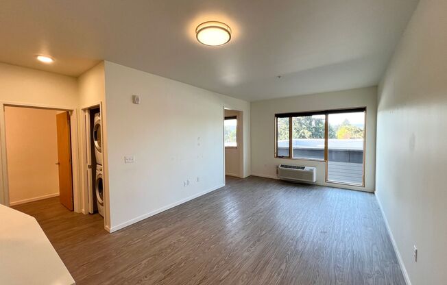 1 bed, 1 bath, 690 sqft, $1,564, Unit 403