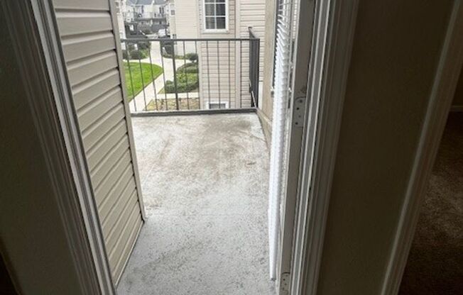 2 beds, 1 bath, 825 sqft, $1,860, Unit 231