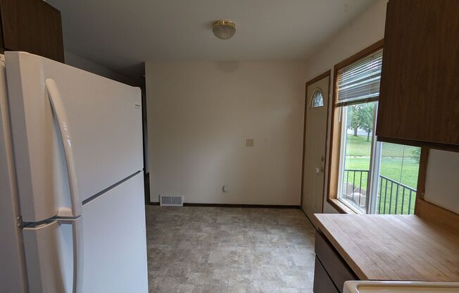 2 beds, 1 bath, $1,500