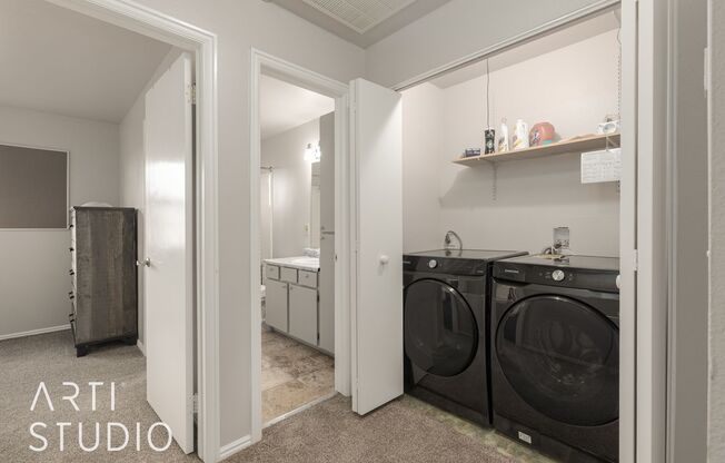 3 beds, 1 bath, $1,600, Unit # 14