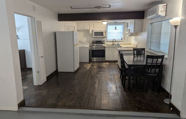 1 bed, 1 bath, $1,150