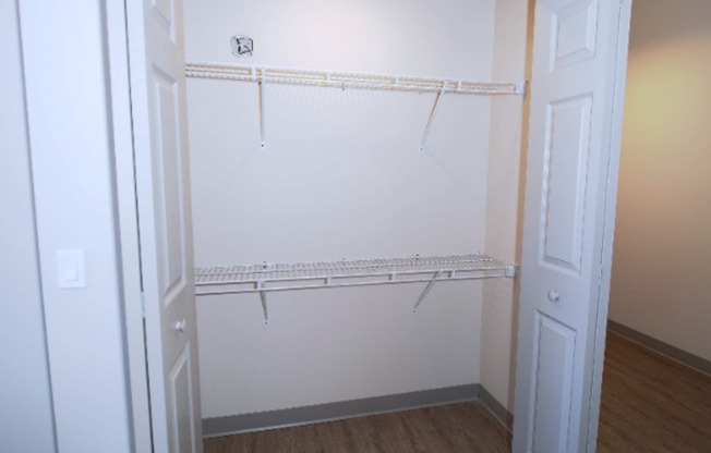 Studio, 1 bath, 325 sqft, $1,628, Unit 500