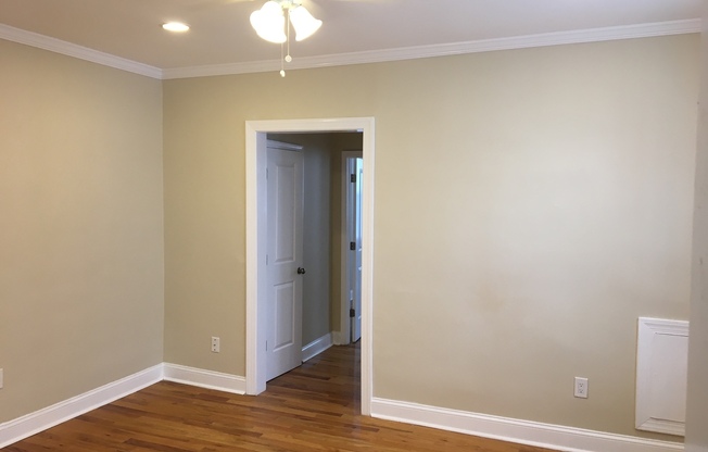 1809 Belmont