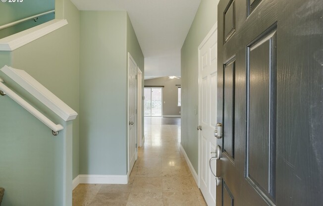 Charming Sherwood End Unit Available NOW Small Pets Negotiable 1 Car Attached Garage & Upstairs Laundry