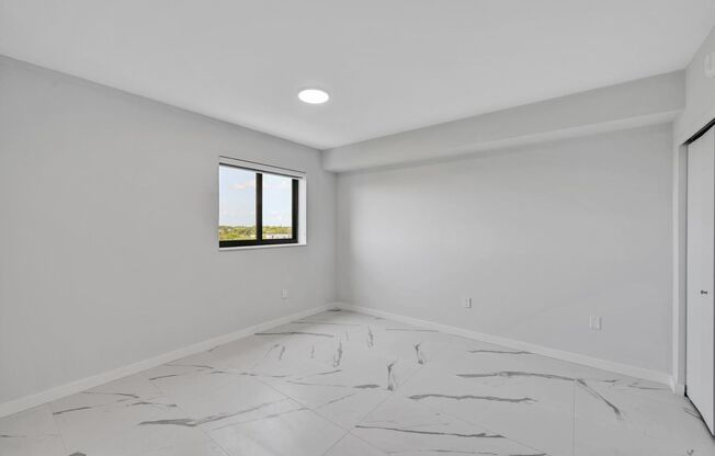 2 beds, 2 baths, 901 sqft, $2,861, Unit 606