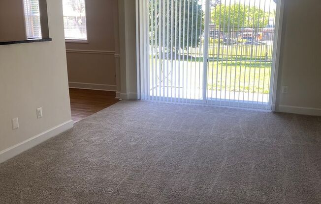 2 beds, 1 bath, 863 sqft, $2,100, Unit 5345 #2