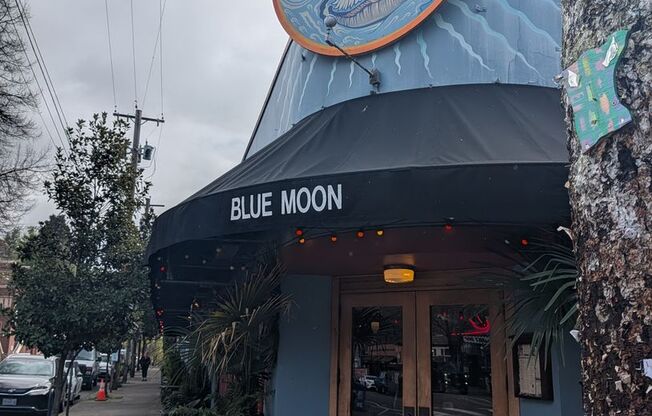 Studio, 1 bath, 308 sqft, $1,170, Unit 25