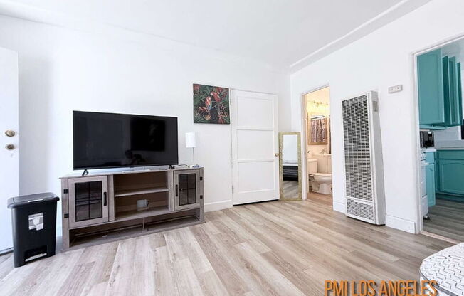 6914 1/2 MAIN ST