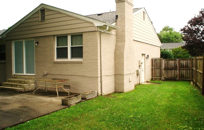 3 beds, 2.5 baths, $2,600