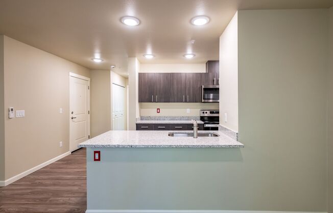 1 bed, 1 bath, 840 sqft, $1,395, Unit 1031-202