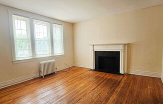 2 beds, 1 bath, 1,100 sqft, $1,725, Unit F1