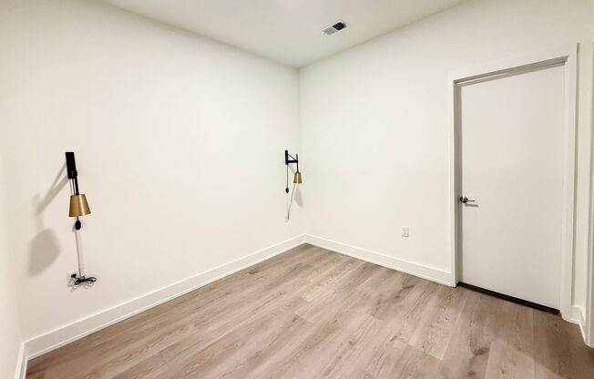 1 bed, 1 bath, 569 sqft, $1,899, Unit 205