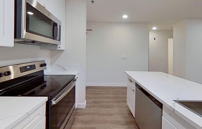 2 beds, 1 bath, 830 sqft, $2,495, Unit 319