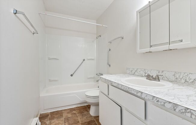 2 beds, 1 bath, 864 sqft, $1,349, Unit #30