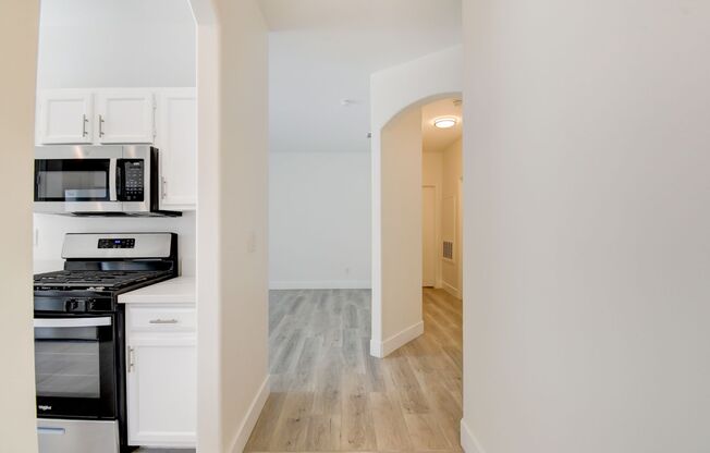 2 beds, 2 baths, $1,700, Unit # 41 2067