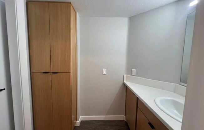 1 bed, 1 bath, 748 sqft, $2,800, Unit A-228