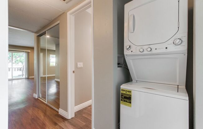 2 beds, 2 baths, 1,000 sqft, $2,675, Unit 18