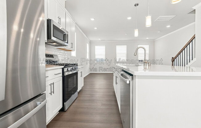 329 DEERCROFT DR