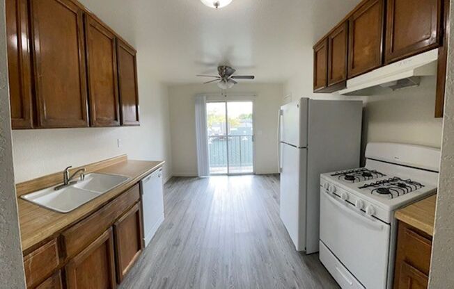 2 beds, 1 bath, 825 sqft, $1,250, Unit 120